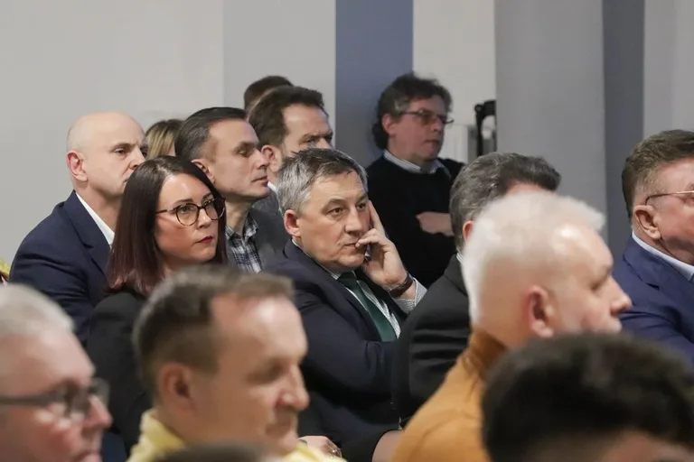 Biznesowa debata w Ostrowi Mazowieckiej. Gościem był Ryszard Petru (zdjęcia)