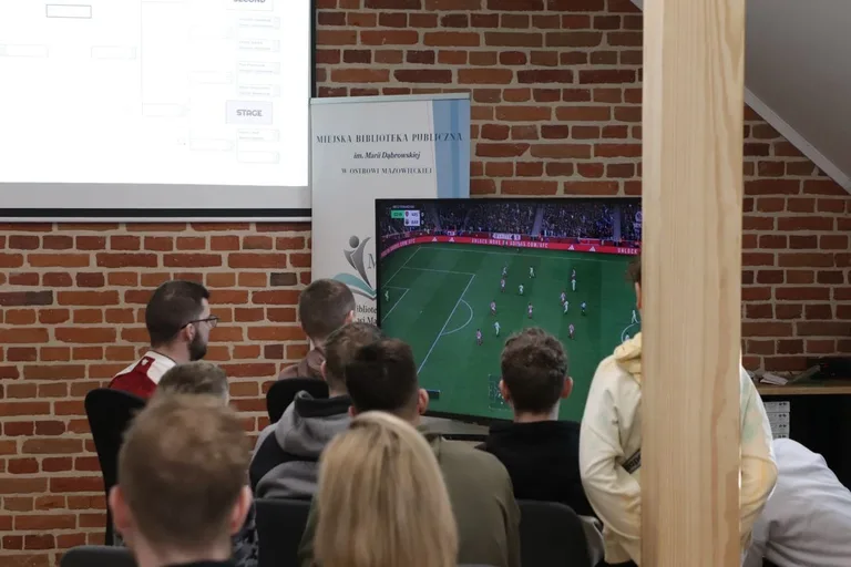 II Turniej FIFA w Miejskiej Bibliotece Publicznej. Emocje na najwyższym poziomie (zdjęcia)
