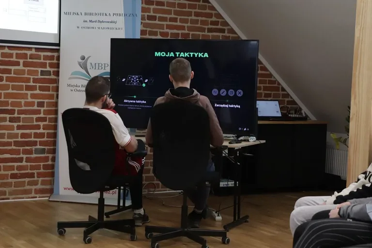 II Turniej FIFA w Miejskiej Bibliotece Publicznej. Emocje na najwyższym poziomie (zdjęcia)