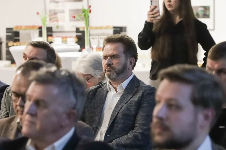 Biznesowa debata w Ostrowi Mazowieckiej. Gościem był Ryszard Petru (zdjęcia)