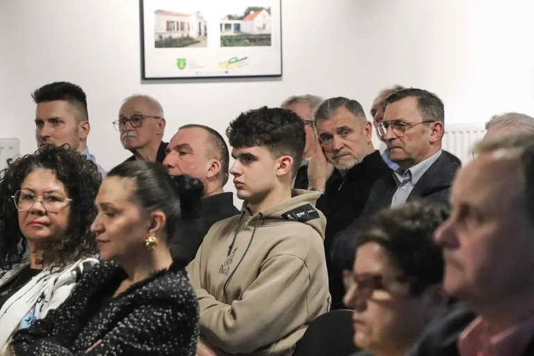 Biznesowa debata w Ostrowi Mazowieckiej. Gościem był Ryszard Petru (zdjęcia)