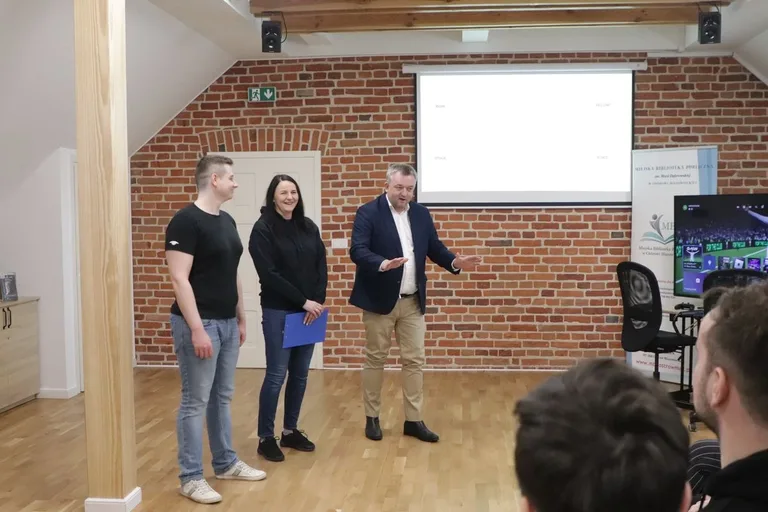II Turniej FIFA w Miejskiej Bibliotece Publicznej. Emocje na najwyższym poziomie (zdjęcia)