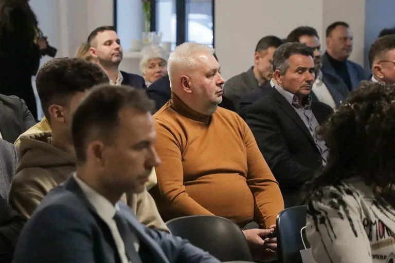 Biznesowa debata w Ostrowi Mazowieckiej. Gościem był Ryszard Petru (zdjęcia)