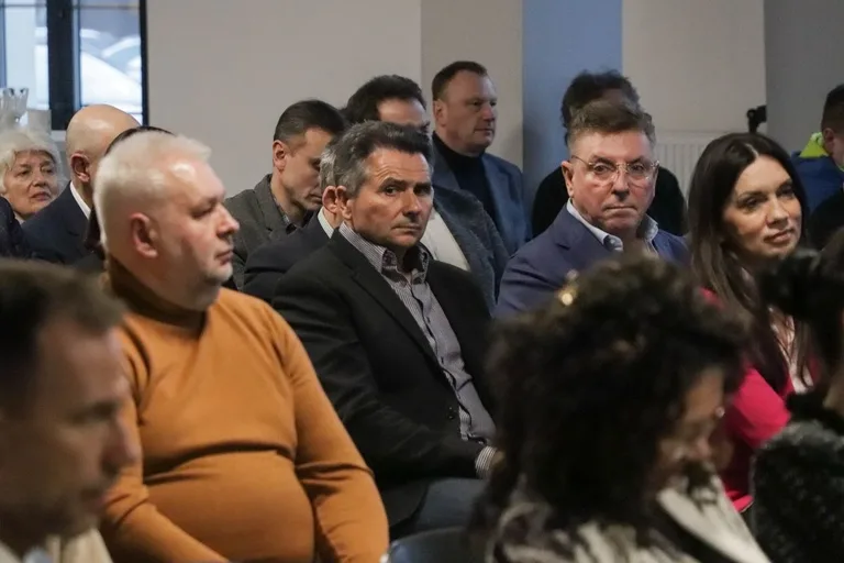 Biznesowa debata w Ostrowi Mazowieckiej. Gościem był Ryszard Petru (zdjęcia)