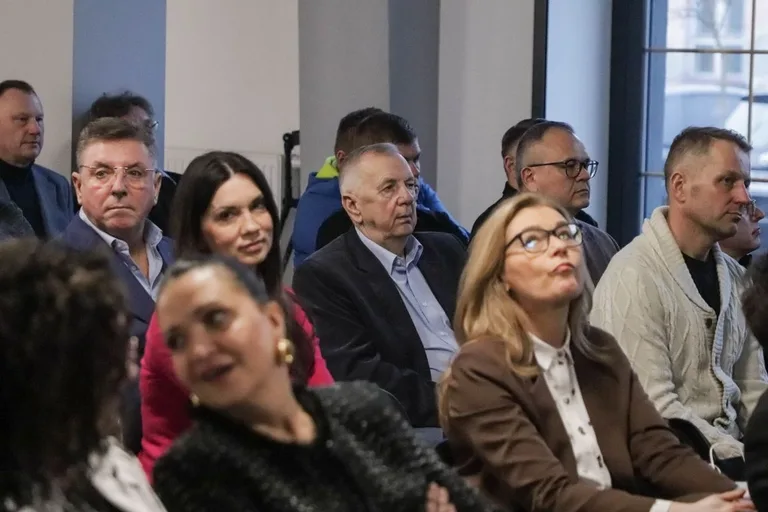 Biznesowa debata w Ostrowi Mazowieckiej. Gościem był Ryszard Petru (zdjęcia)