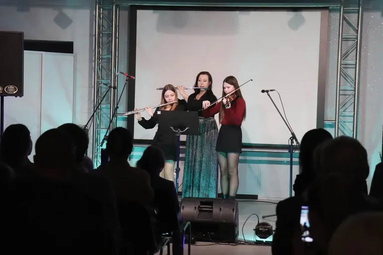 Urokliwy koncert kolęd i pastorałek w Starej Elektrowni (zdjęcia)