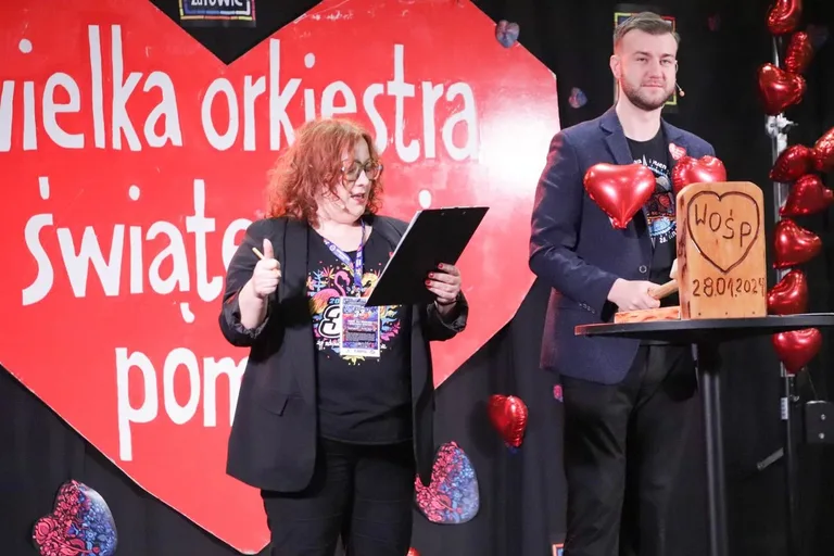 Światełko do nieba i wielkie serca mieszkańców Ostrowi Mazowieckiej. Pobiliśmy rekord! (zdjęcia, wideo)