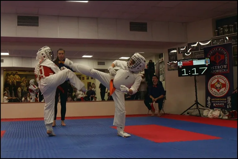 Turniej Mikołajkowy w Ostrowskim Klubie Karate Kyokushinkai (zdjęcia)