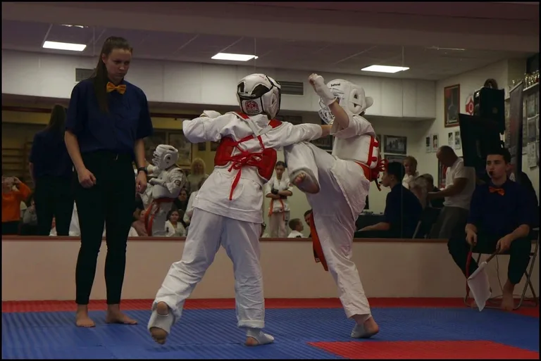 Turniej Mikołajkowy w Ostrowskim Klubie Karate Kyokushinkai (zdjęcia)