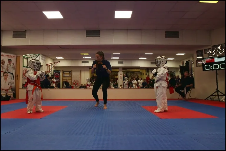 Turniej Mikołajkowy w Ostrowskim Klubie Karate Kyokushinkai (zdjęcia)