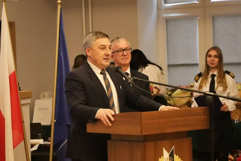 Uroczyste pasowanie pierwszoklasistów Technikum Lotniczego w Nagoszewie (zdjęcia)