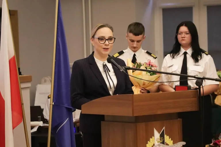 Uroczyste pasowanie pierwszoklasistów Technikum Lotniczego w Nagoszewie (zdjęcia)