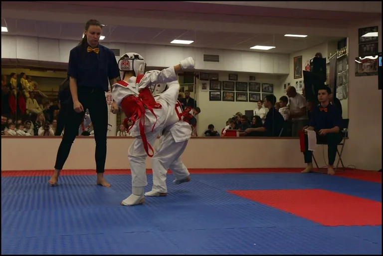 Turniej Mikołajkowy w Ostrowskim Klubie Karate Kyokushinkai (zdjęcia)