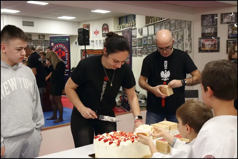 Turniej Mikołajkowy w Ostrowskim Klubie Karate Kyokushinkai (zdjęcia)