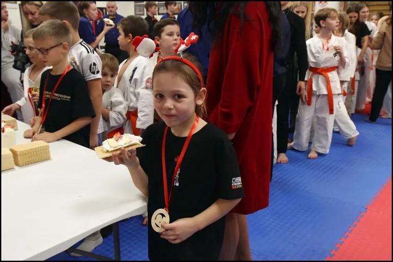 Turniej Mikołajkowy w Ostrowskim Klubie Karate Kyokushinkai (zdjęcia)