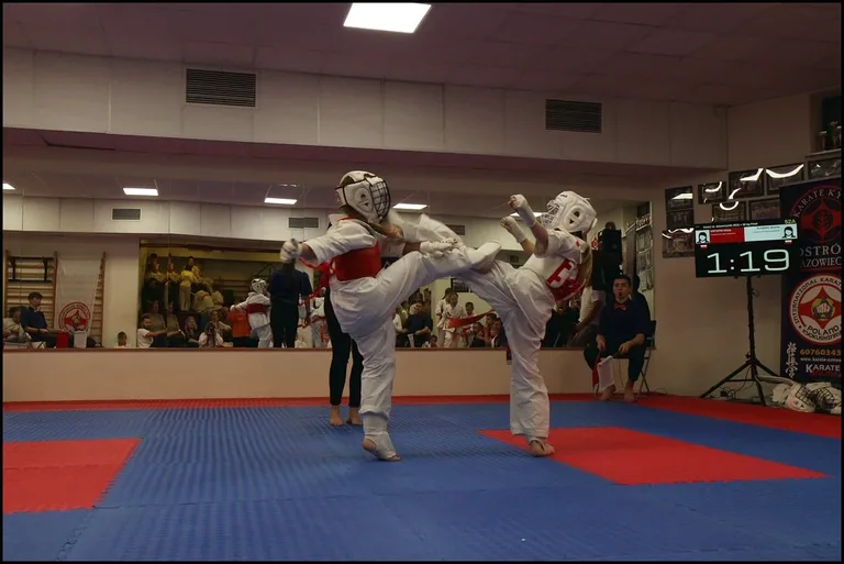 Turniej Mikołajkowy w Ostrowskim Klubie Karate Kyokushinkai (zdjęcia)