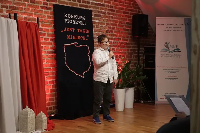 Festiwal Pieśni i Piosenki Patriotycznej "Jest takie miejsce..." w Ostrowi Mazowieckiej (zdjęcia)
