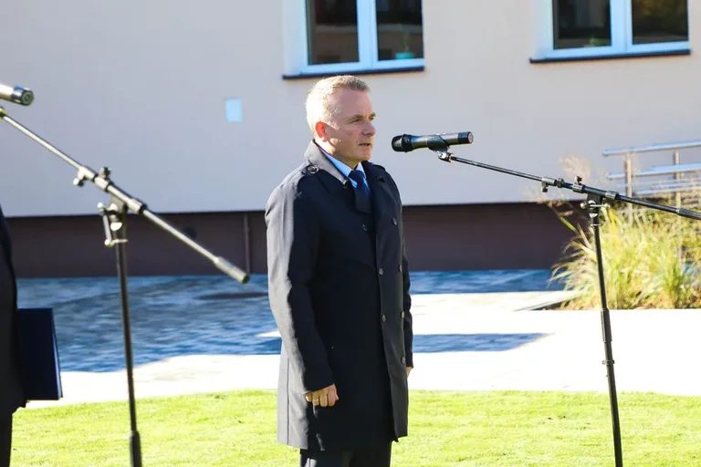 Symboliczne przecięcie wstęgi w Zespole Szkół nr 2. Nowa inwestycja oddana do użytku (zdjęcia)