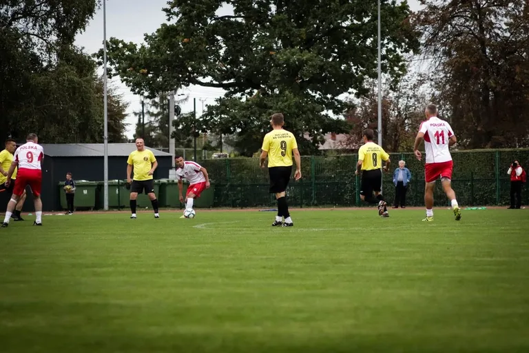Jubileusz KS Ostrovia. Sportowe widowisko na 100-lecie klubu! (zdjęcia)