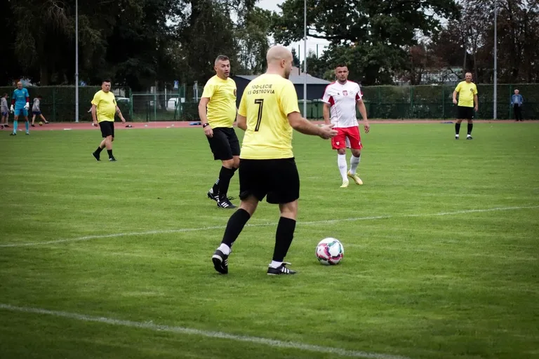 Jubileusz KS Ostrovia. Sportowe widowisko na 100-lecie klubu! (zdjęcia)