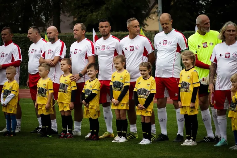 Jubileusz KS Ostrovia. Sportowe widowisko na 100-lecie klubu! (zdjęcia)