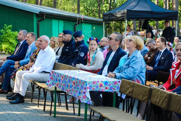 XIX Gminny Festiwal Folklorystyczny w Szkole Podstawowej w Dudach (zdjęcia)