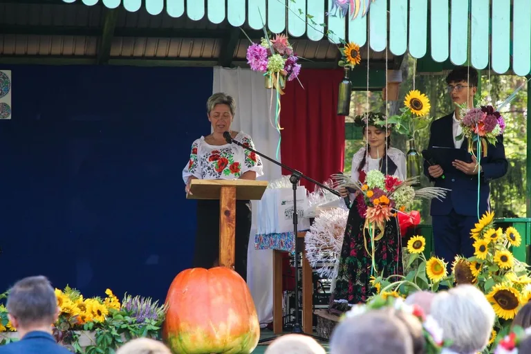 XIX Gminny Festiwal Folklorystyczny w Szkole Podstawowej w Dudach (zdjęcia)