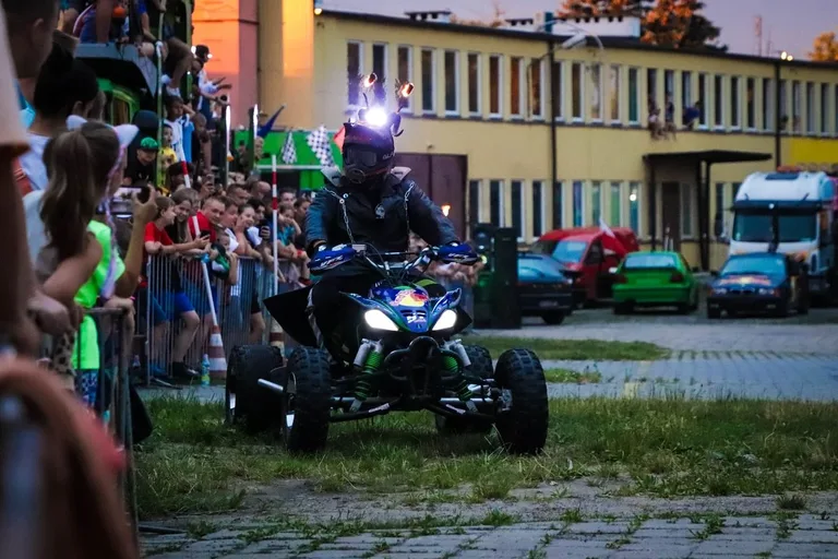 Monster Truck Show w Ostrowi Mazowieckiej. Wieczór atrakcji! (zdjęcia)