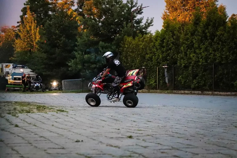 Monster Truck Show w Ostrowi Mazowieckiej. Wieczór atrakcji! (zdjęcia)