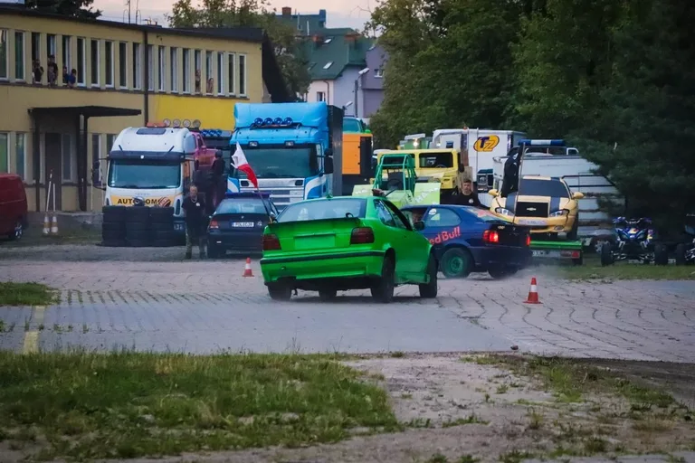 Monster Truck Show w Ostrowi Mazowieckiej. Wieczór atrakcji! (zdjęcia)