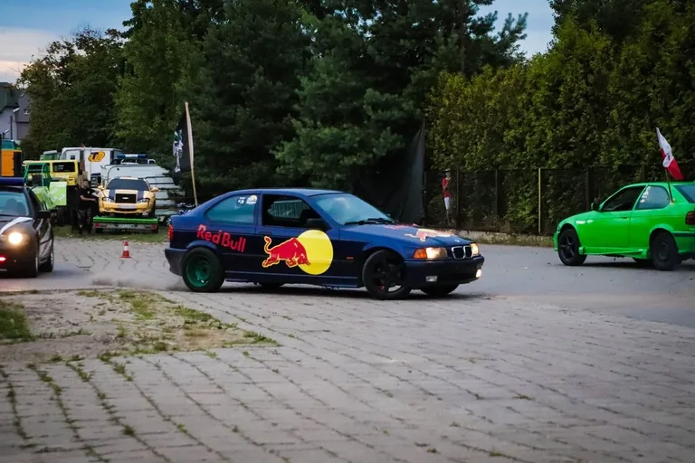 Monster Truck Show w Ostrowi Mazowieckiej. Wieczór atrakcji! (zdjęcia)