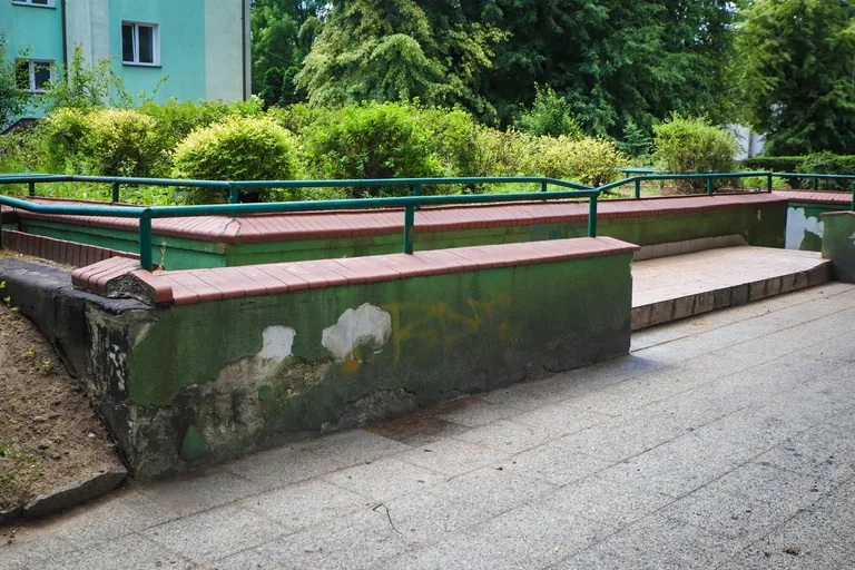 Miasto chce rozebrać szalet miejski