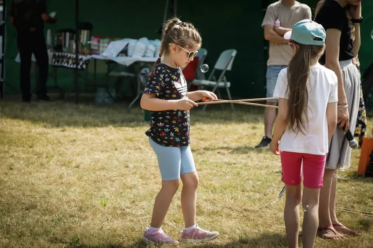 Piknik sportowo-historyczny i 7. Bieg Pamięci Absolwentów Szkoły Podchorążych Piechoty w Komorowie (zdjęcia)