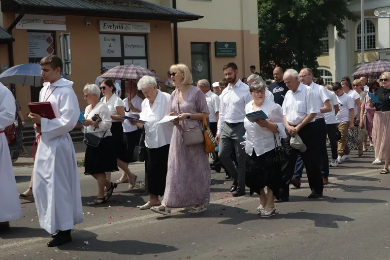 Uroczystość Bożego Ciała w Ostrowi Mazowieckiej (zdjęcia)