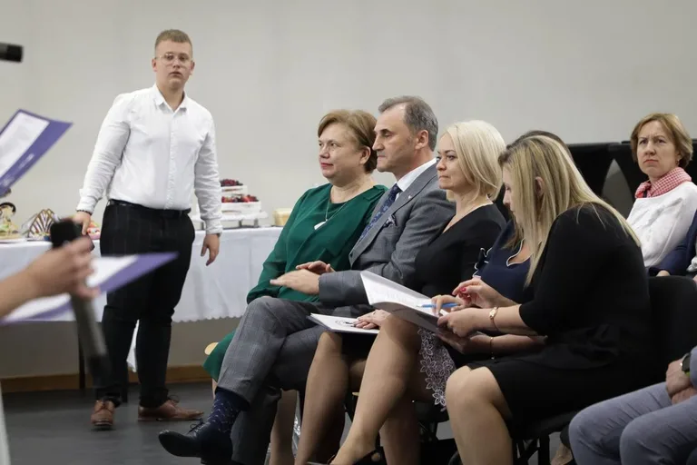 Uroczyste Powiatowe Obchody Międzynarodowego Dnia Pielęgniarki i Położnej w Ostrowi Mazowieckiej (zdjęcia)