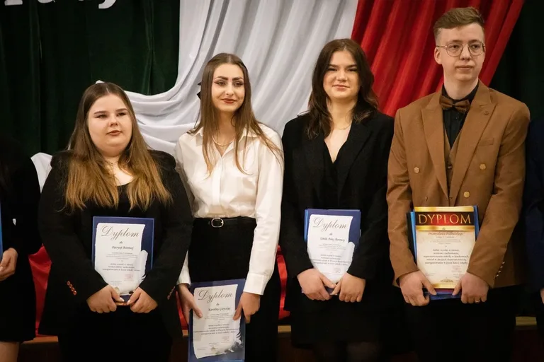 Pożegnanie maturzystów z ZSCKR w Starym Lubiejewie (zdjęcia)