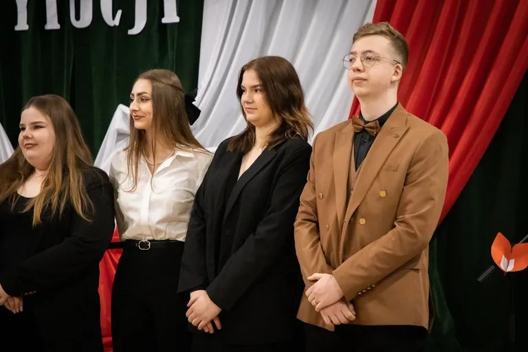 Pożegnanie maturzystów z ZSCKR w Starym Lubiejewie (zdjęcia)