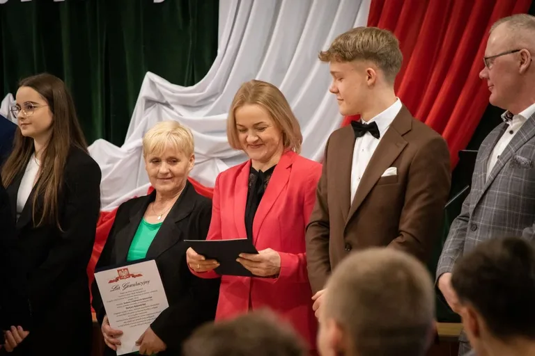 Pożegnanie maturzystów z ZSCKR w Starym Lubiejewie (zdjęcia)