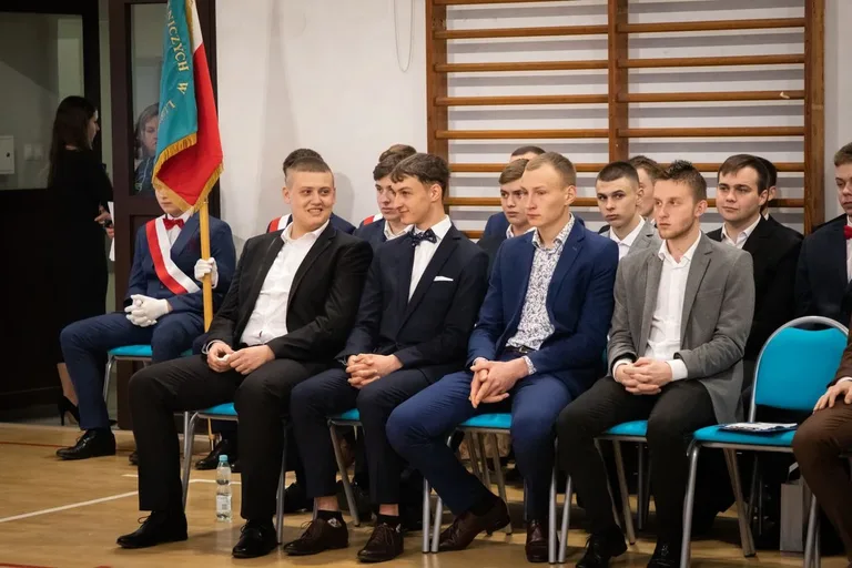 Pożegnanie maturzystów z ZSCKR w Starym Lubiejewie (zdjęcia)