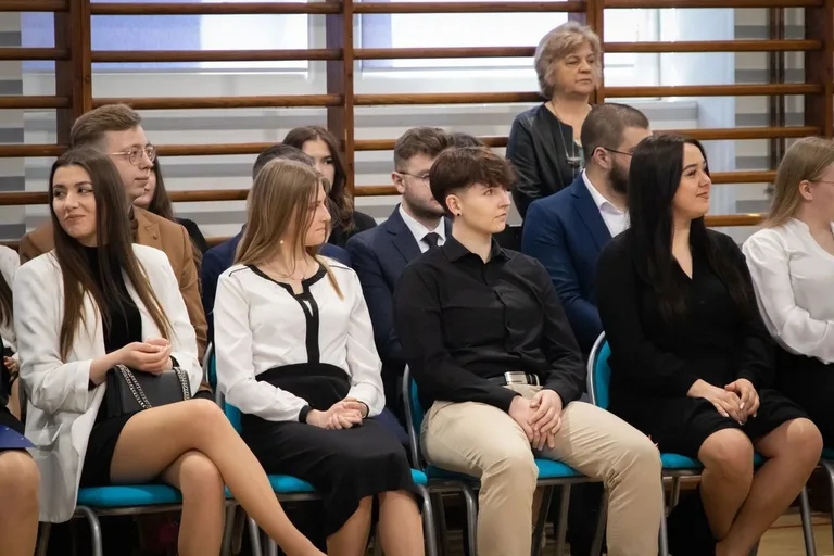 Pożegnanie maturzystów z ZSCKR w Starym Lubiejewie (zdjęcia)