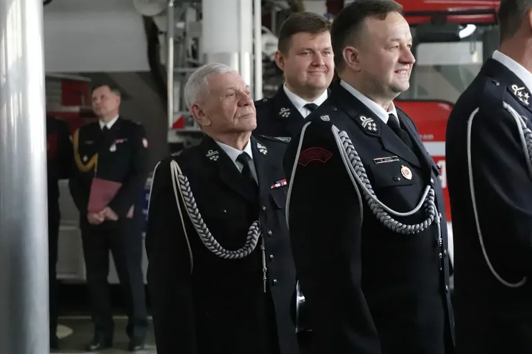 Uroczysta zbiórka z okazji powołania na stanowisko Komendanta Powiatowego PSP (zdjęcia)