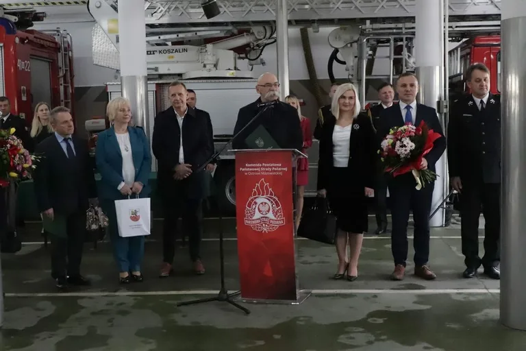 Uroczysta zbiórka z okazji powołania na stanowisko Komendanta Powiatowego PSP (zdjęcia)