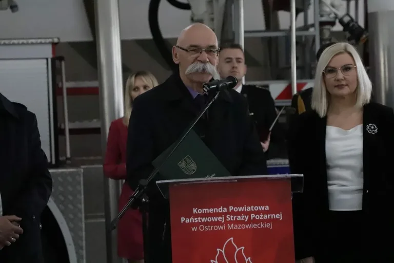 Uroczysta zbiórka z okazji powołania na stanowisko Komendanta Powiatowego PSP (zdjęcia)