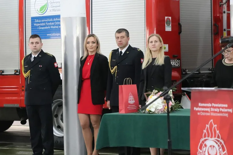 Uroczysta zbiórka z okazji powołania na stanowisko Komendanta Powiatowego PSP (zdjęcia)