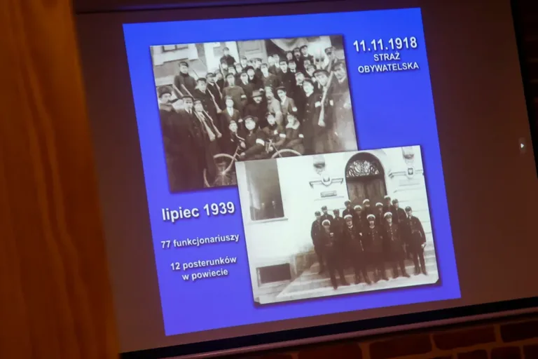 "Granatowy Garnizon Ziemi Ostrowskiej w katyńskich grobach": Wieczór pamięci w bibliotece (zdjęcia)
