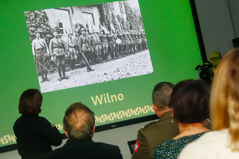 Kolejny "Wieczór z historią" odbył się w ramach narodowego święta (zdjęcia)