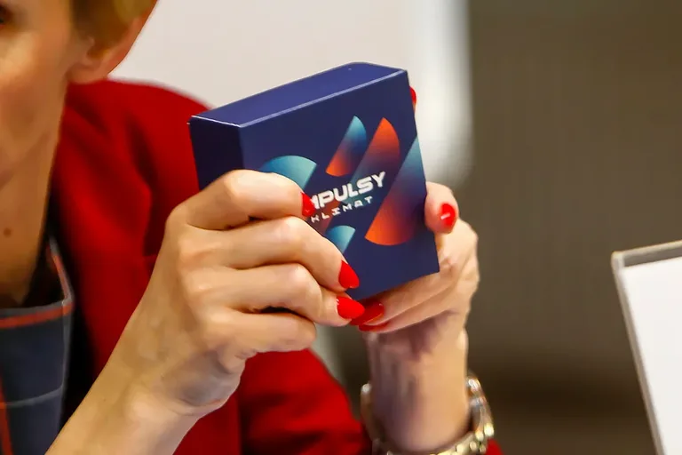 Organizacja i rozrywka - pierwsze spotkanie Wolontariatu Bibliotecznego w 2024 roku (zdjęcia)