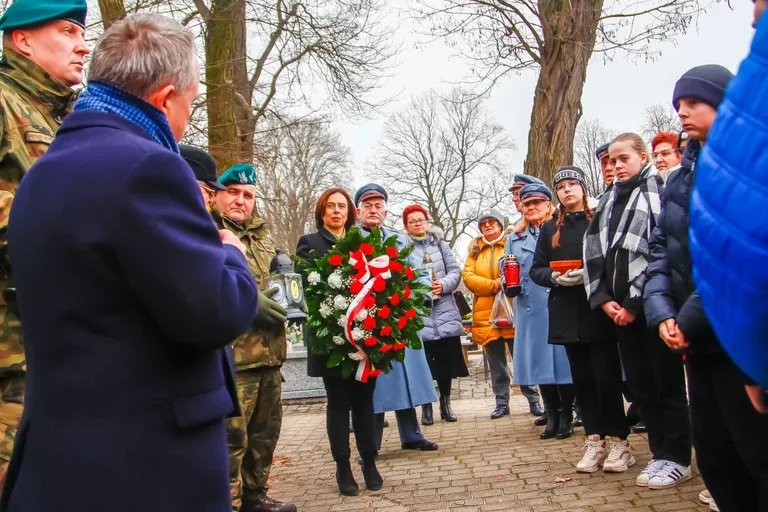 105 lat "Osiemnastki": Wspomnienie poległych bohaterów (zdjęcia)