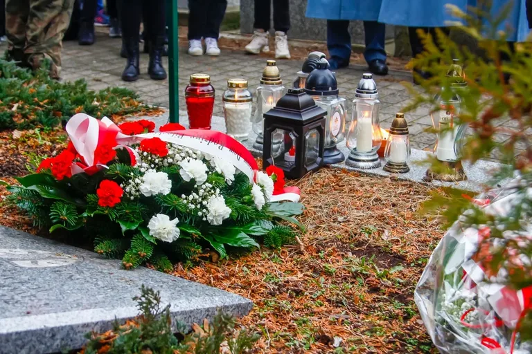 105 lat "Osiemnastki": Wspomnienie poległych bohaterów (zdjęcia)