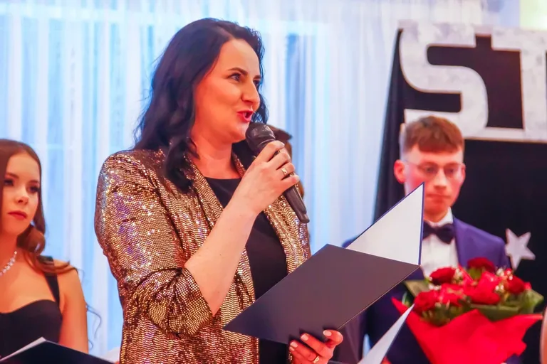 Niezapomniana studniówka maturzystów z LO im. Mikołaja Kopernika w Sali Tango (zdjęcia)